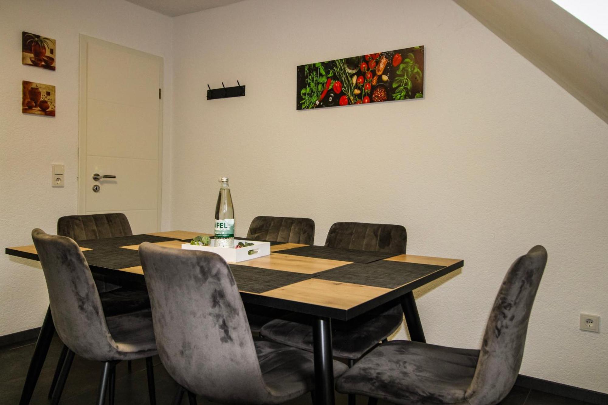 Sweet Six, Balkon, Netflix, Boxspringbetten, hochwertiges Bad Zell Exterior foto